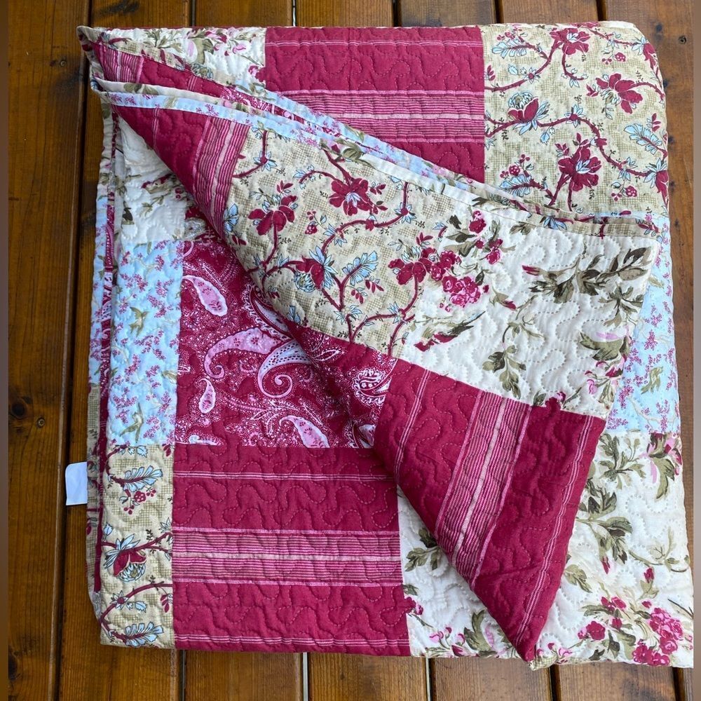 Simple Floral Patchwork Quilt size King